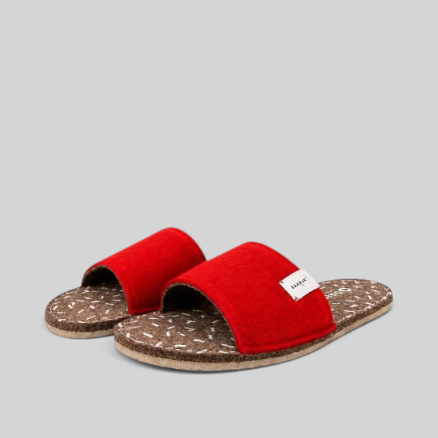 Baabuk Baabulette slide sandals in Swiss Red wool with a patterned compressed wool footbed and crepe rubber sole.