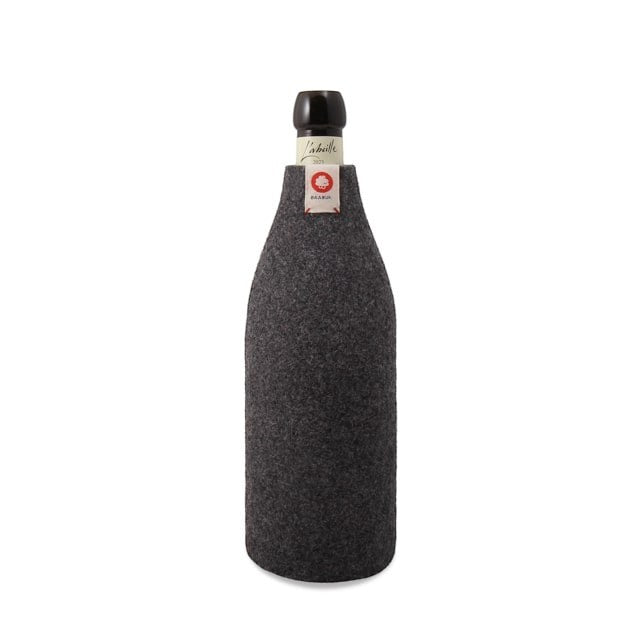 Baabuk dark grey felted wool bottle cover providing natural insulation for a wine bottle with a branded fabric tag.