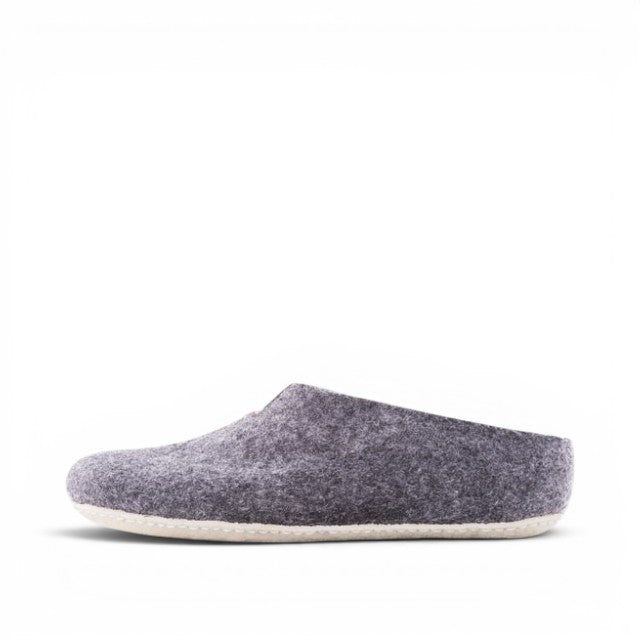 Baabuk Mel dark grey handmade wool slippers with natural crepe rubber soles, side view