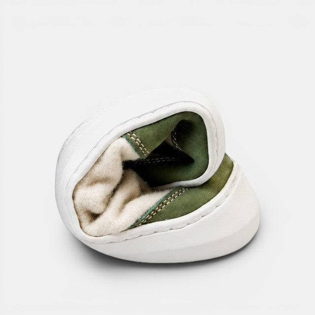 Baabuk Zero Wooler Low white and green barefoot shoe made of wool and nubuck with a rubber sole.